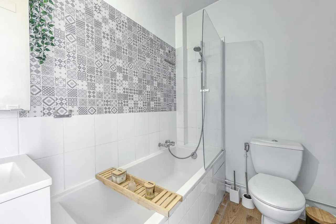 Blue Dream - Rer B&C - Netflix / Disney+/ Easy Check-In Massy  Apartment Massy (Essonne)