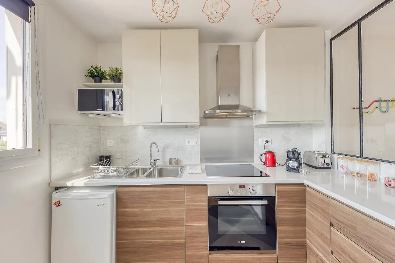 Blue Dream - Rer B&C - Netflix / Disney+/ Easy Check-In Massy  Apartment Massy (Essonne)
