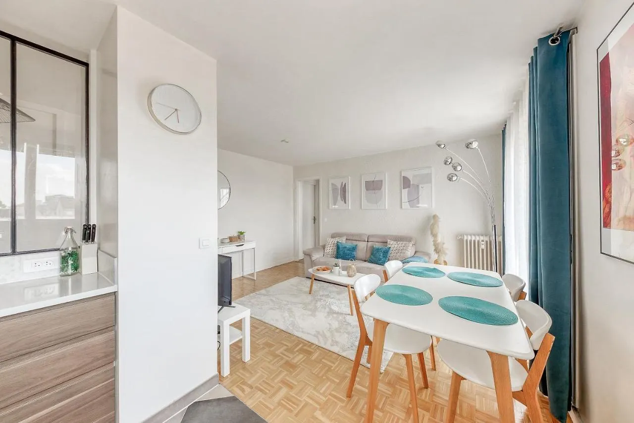 Blue Dream - Rer B&C - Netflix / Disney+/ Easy Check-In Massy  Apartment Massy (Essonne)